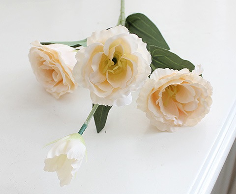 Искусственные цветы NN Ветка Эустома 65 см кремовая